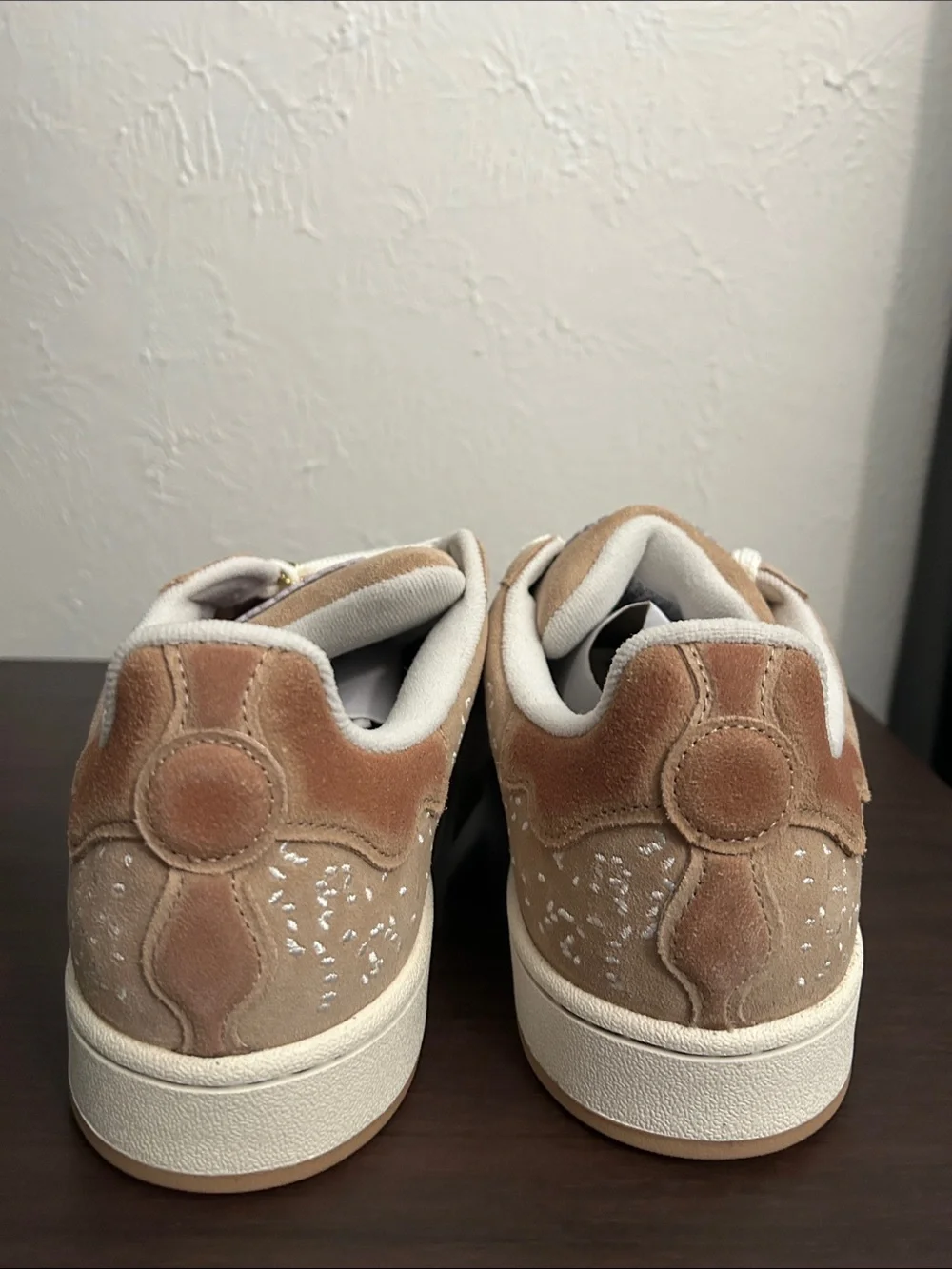 Adidas Campus 00s